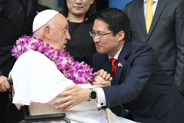 El Papa podría viajar a Canarias por la crisis migratoria