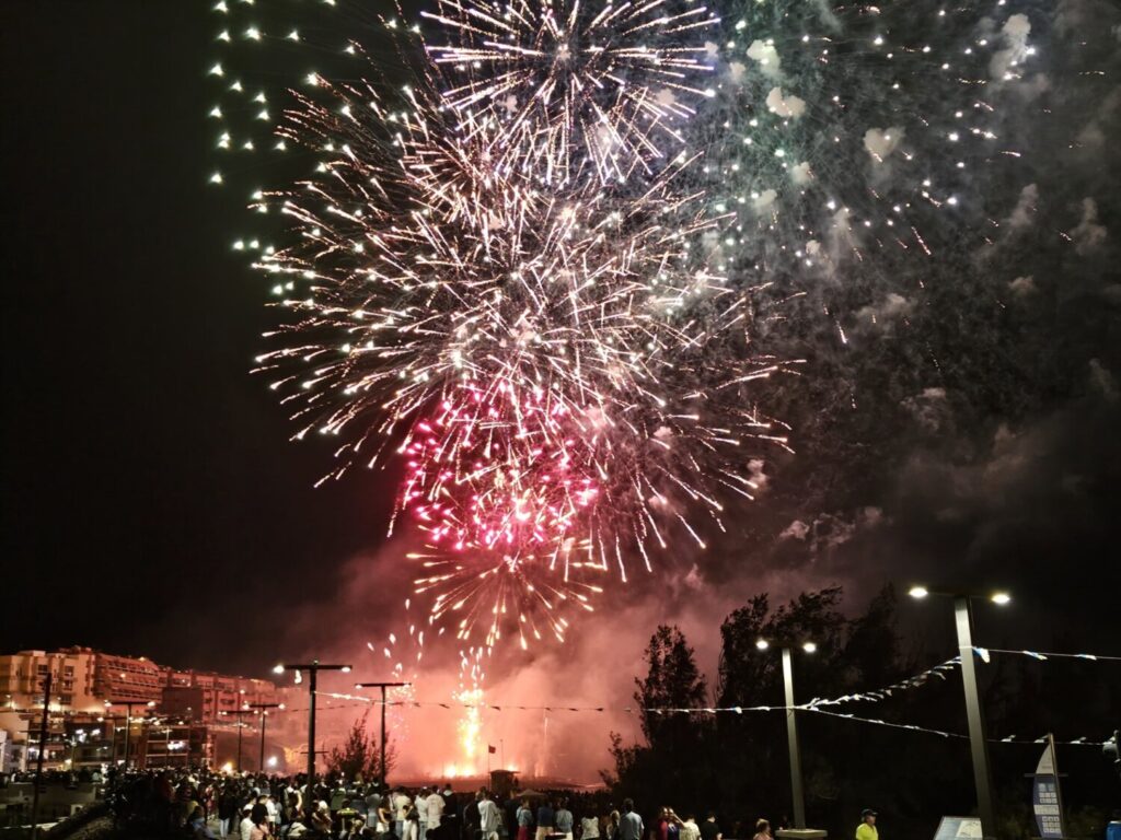 307 kilos de pólvora iluminaron el cielo en las Fiestas de Melenara, en Gran Canaria