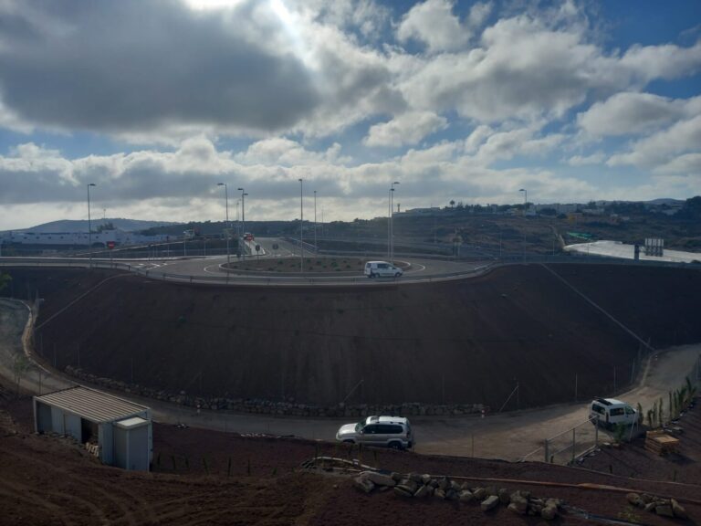 Se abre al tráfico el enlace de la GC-20 con el barrio de Hoya San Juan, en Arucas