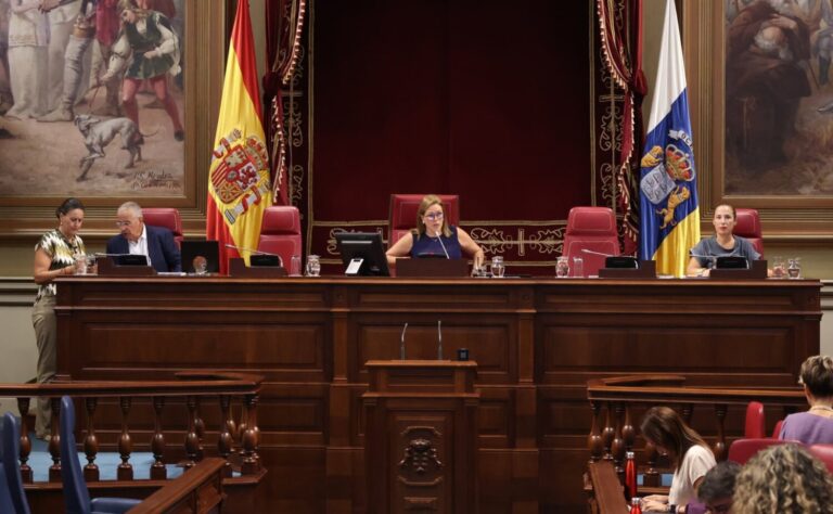 Pleno del Parlamento: Clavijo empieza a creer que el Gobierno central “no quiere negociar”
