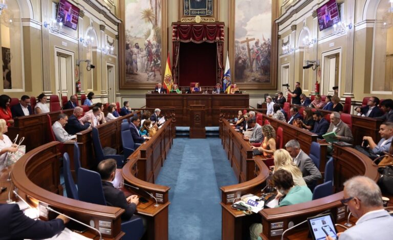 Pleno del Parlamento: Clavijo espera que Sánchez propicie una negociación con el PP en materia migratoria