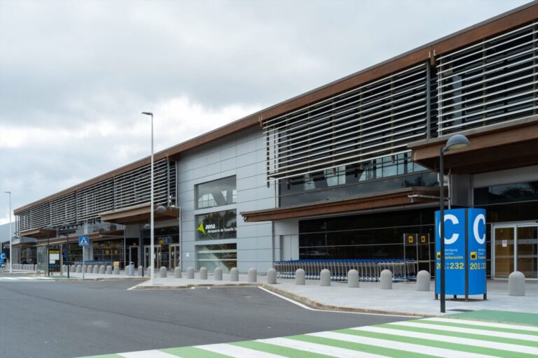 AENA propondrá invertir en los aeropuertos de las islas 1.000 millones de euros