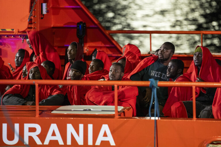 Rescatan a 53 migrantes en aguas próximas a Lanzarote y Fuerteventura