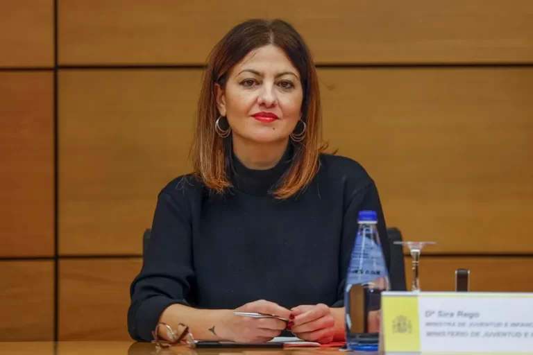Sira Rego remite a la Fiscalía un informe sobre el protocolo canario para menores migrantes por “vulneración de derechos”