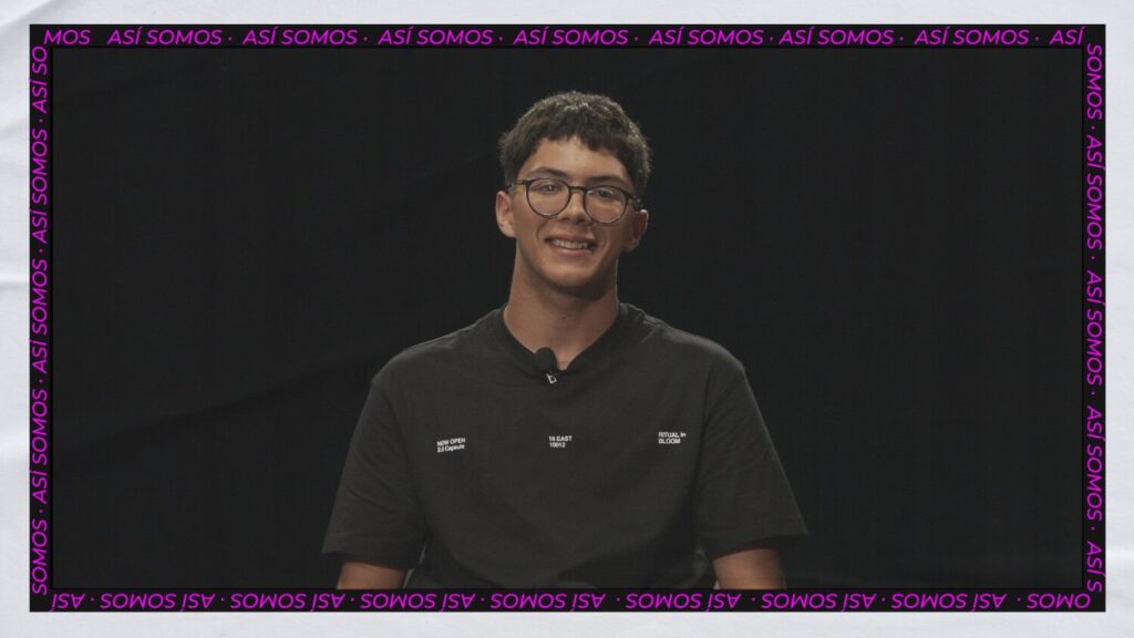 Aitor Pérez Padrón es uno de los protagonistas del programa Así Somos de Responsabilidad Social Corporativa de RTVC