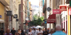 Los Bonos de Consumo 'Hola Domingo' se ponen a la venta este viernes. Imagen de la zona comercial de Santa Cruz de Tenerife/ Ayuntamiento de Santa Cruz de Tenerife