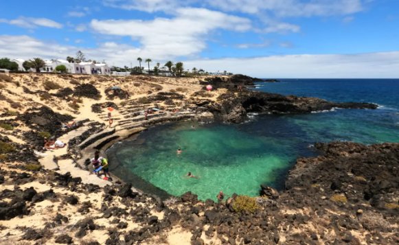 Fallece al salir del agua tras practicar submarinismo en Lanzarote