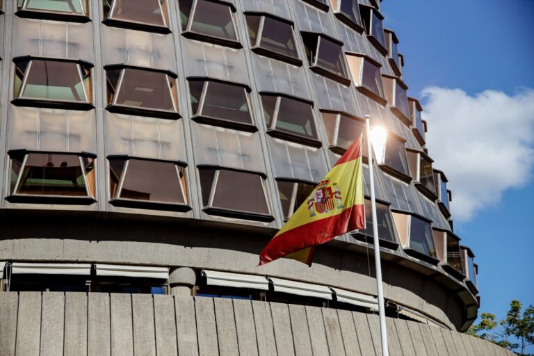 El Tribunal Constitucional estudiará admitir el recurso del Gobierno contra el protocolo canario para menores migrantes