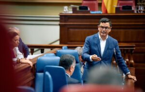 Canarias se postula como territorio piloto para el bono único de transportes en el Estado