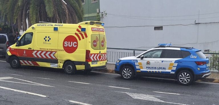 Un conductor ebrio choca contra una ambulancia en Las Palmas de Gran Canaria