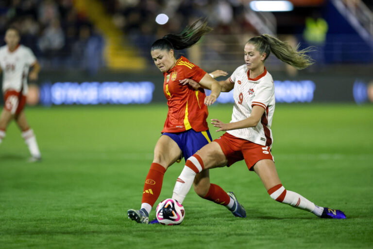 1-1 | España sufre frente a Canadá y empata en su vuelta a los terrenos de juego