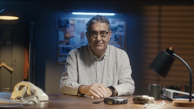 ‘A contraluz’ dedica un doble episodio al crimen del contenedor