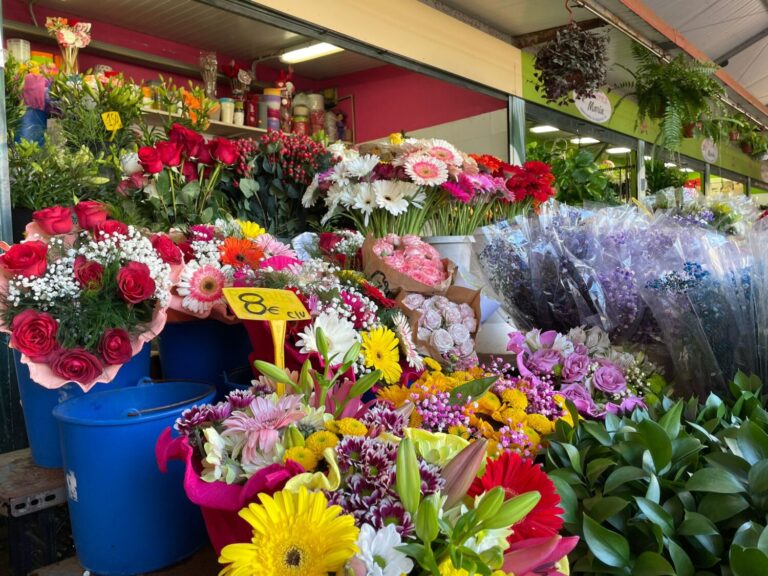 La demanda de flores sube hasta un 300 % por el Día de Todos los Santos