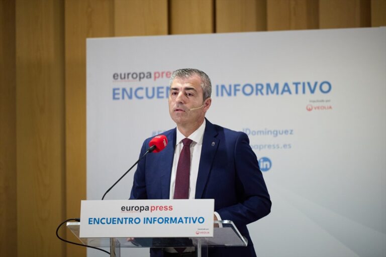 Manuel Domínguez ve “imperdonable” la comparación de Montero entre el REF y el cupo catalán