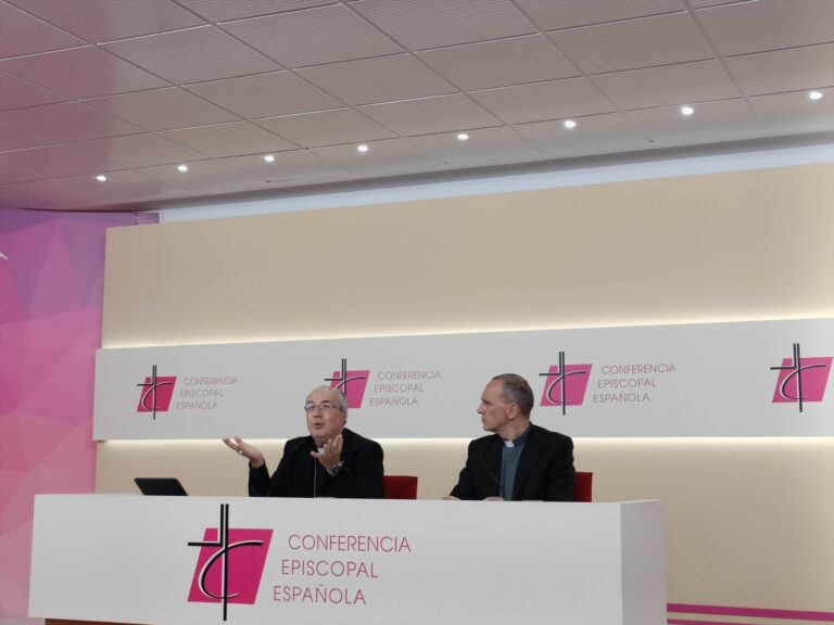El Papa no ha decidido aún si viaja a Canarias por la crisis migratoria