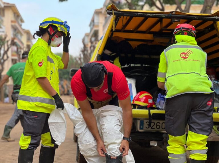 El dispositivo de emergencias canario en Valencia comienza el relevo con bomberos de todas las islas