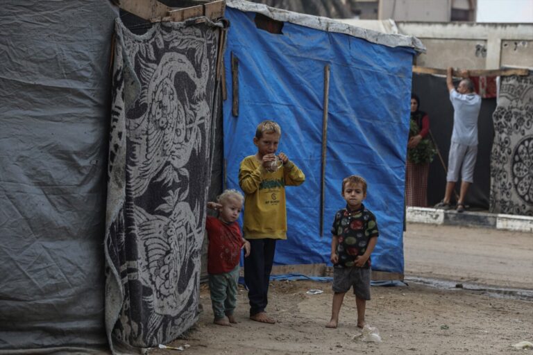 130 mil menores de 10 años viven sin comida ni medicinas desde hace 50 días en el norte de Gaza