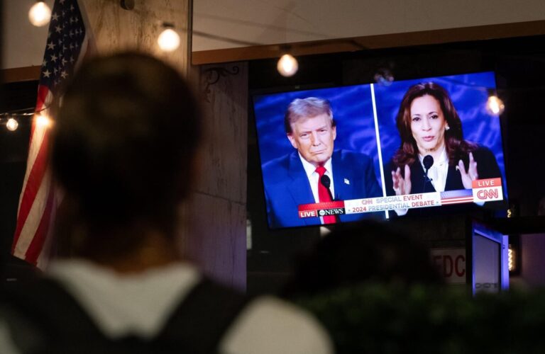 Cruce de descalificaciones entre Trump y Harris en la recta final de campaña