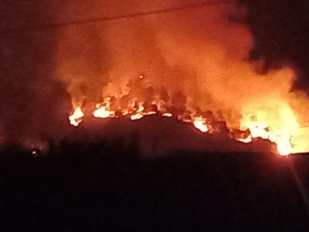 Imágenes que se están captando en la zona donde se registra el conato en El Paso