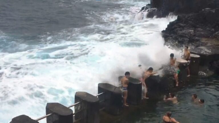 56 personas han muerto ahogadas en las playas y piscinas canarias en 2024