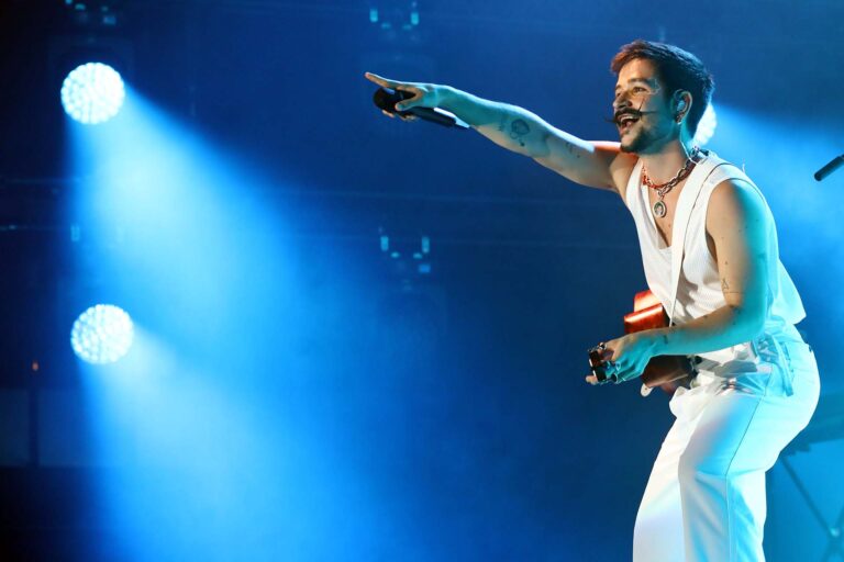 El colombiano Camilo traerá sus éxitos de pop latino y reggaetón a ResisTIME 2025