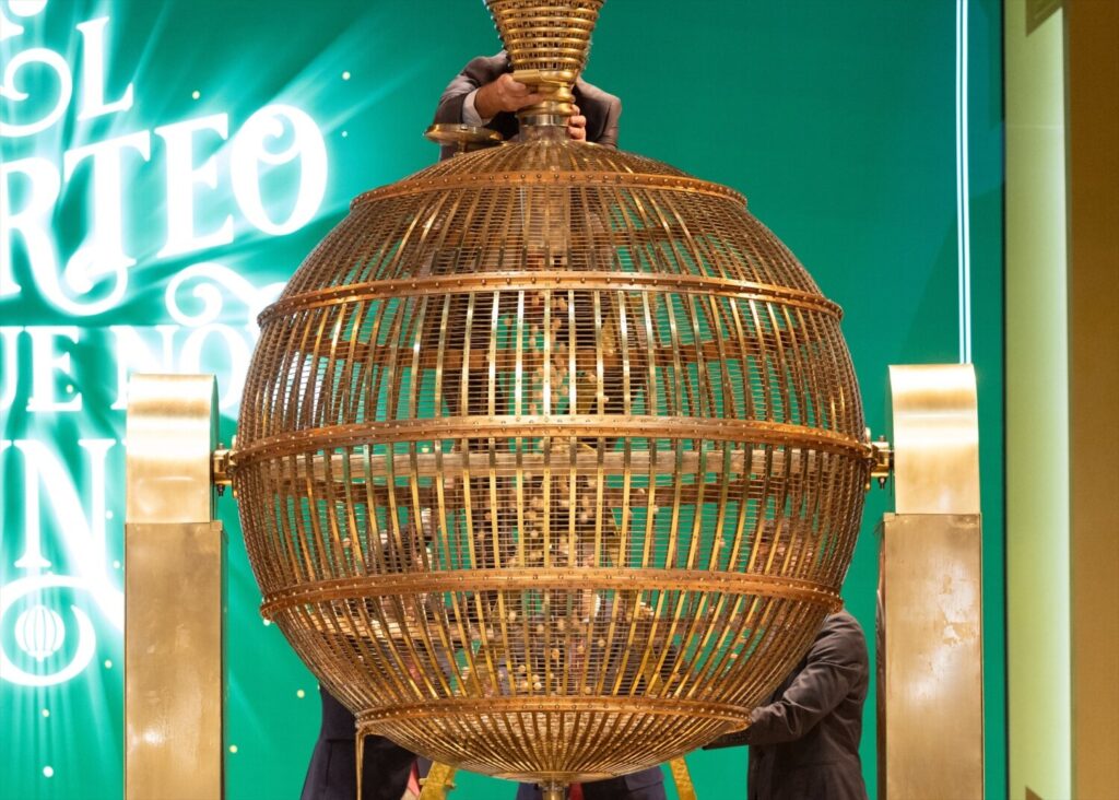 La Lotería de Navidad repartirá 2.702 millones de euros en premios, 112 millones más