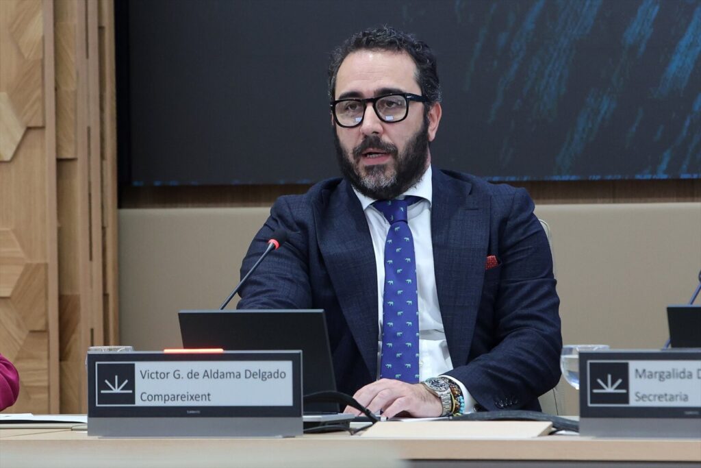Interrogan al jefe de la lucha antiyihadista que premió a De Aldama. (ARCHIVO) El presidente del Zamaro CF, Víctor de Aldama, comparece ante la comisión no permanente de investigación en el Parlament balear, a 20 de mayo de 2024, en Palma de Mallorca, Mallorca, Baleares (España)/ Europa Press.