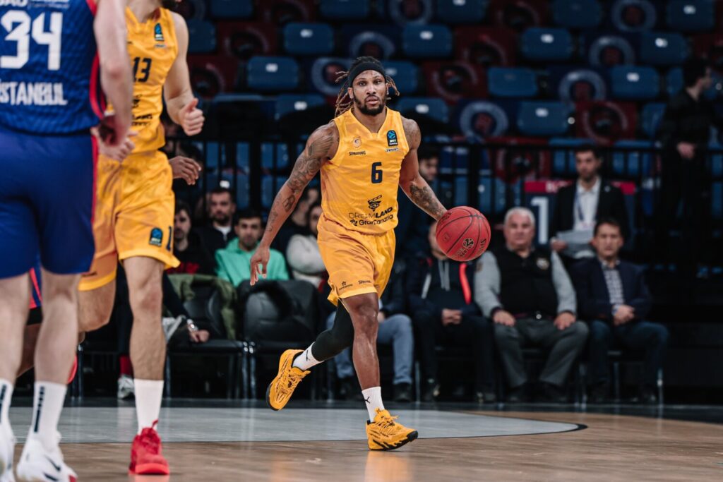 El Dreamland Gran Canaria terminó capitulando en Turquía ante el Bahcesehir College Istanbul (73-65) y perdió la oportunidad de asaltar el liderato del Grupo A de la Eurocopa de clubes.