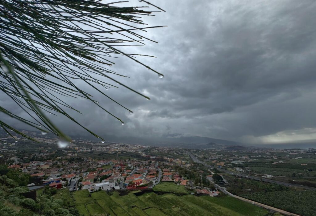 Lluvia y tiempo frío en Canarias