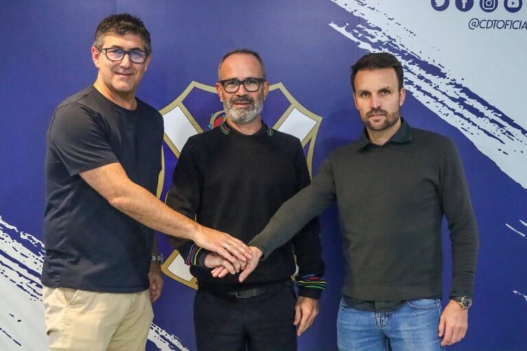 Álvaro Cervera asume el reto de salvar al CD Tenerife en una situación crítica