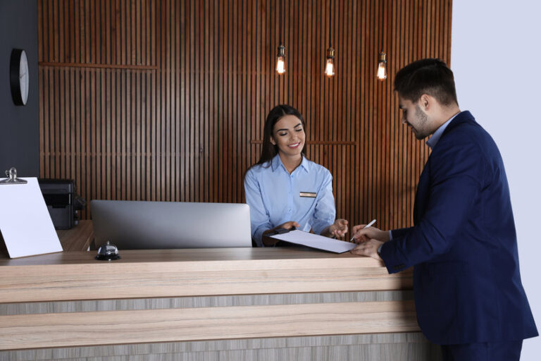 Este lunes entra en vigor el nuevo registro de viajeros para todo tipo de alojamientos hoteleros