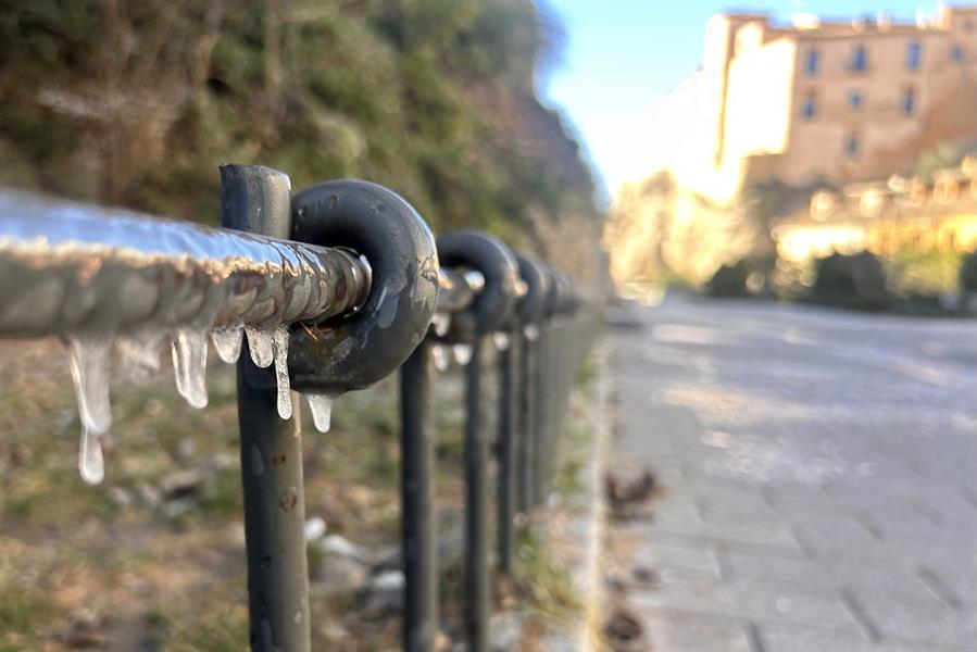 Media España congelada con temperaturas de hasta 8 grados bajo cero