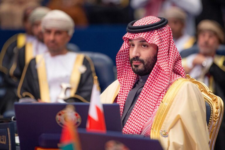 Un avión saudí cargado con ayuda aterriza en Siria