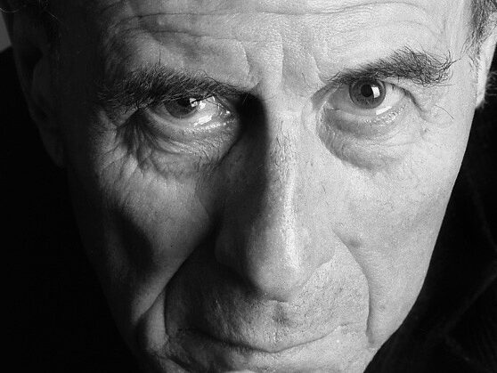 Cristino de Vera recibe la Gran Distinción de Nivaria en reconocimiento a su trayectoria artística