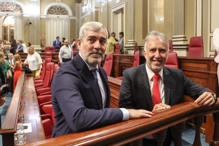 Clavijo pacta con Torres un texto sobre la distribución de los menores migrantes no acompañados