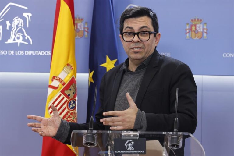 La Mesa del Congreso vuelve a posponer su decisión sobre la cuestión de confianza de Junts