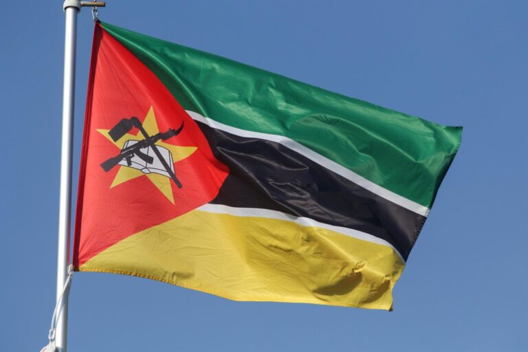 Al menos cuatro muertos por el derrumbe de una mina de oro en el centro de Mozambique