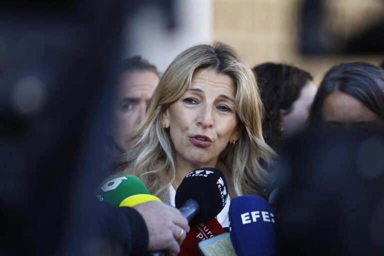Reunión urgente entre Cuerpo y Díaz sobre la reducción de la jornada laboral