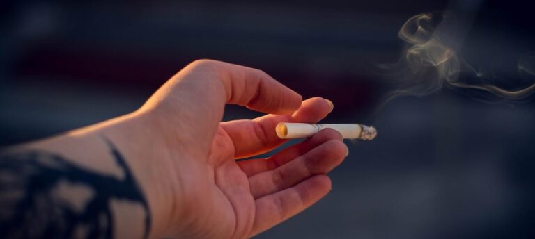 Un estudio revela que un solo cigarro podría suponer 20 minutos menos de vida