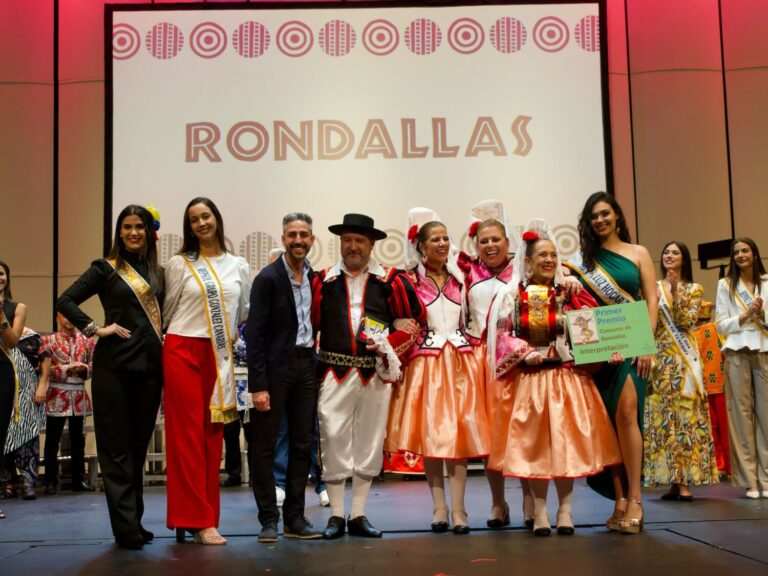 Las Valkirias de la Lírica conquistan el Certamen de Rondallas del Carnaval de Santa Cruz de Tenerife