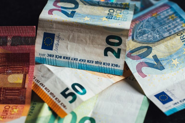 ‘La Buchaca’ analiza la gestión del dinero público y la protección ciudadana a través de Seguros