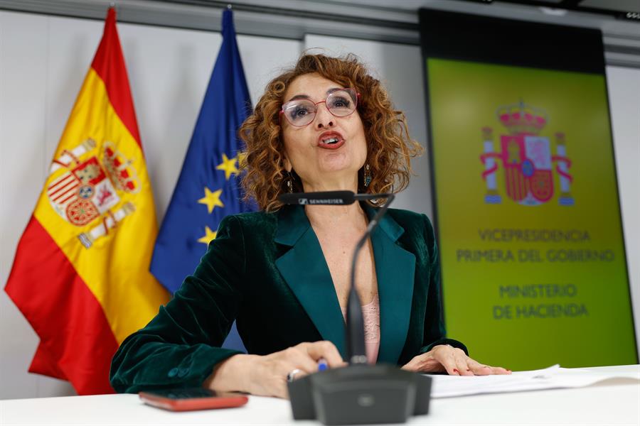 La vicepresidenta primera del Gobierno y ministra de Hacienda, María Jesús Montero. Imagen EFE