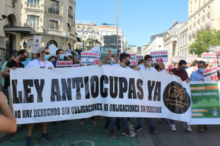 ‘La Buchaca’ analiza la economía y la protección de viviendas en Canarias
