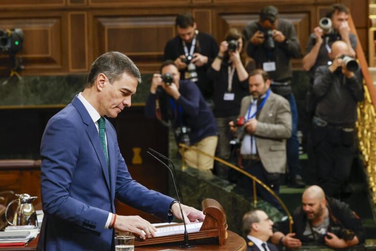 Sánchez anuncia un plan para la industria de seguridad y defensa antes del verano