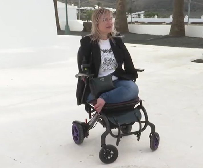 Una vecina de Lanzarote con malformación congénita lanza una campaña de crowdfunding para recaudar fondos para un coche adaptado y conseguir mayor autonomía