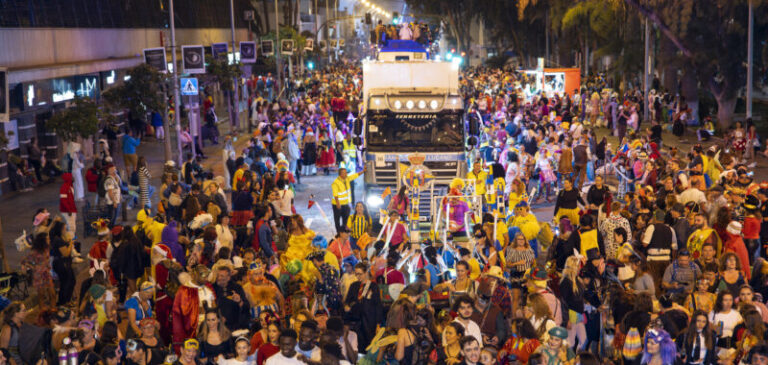 La Policía Local denuncia a la carroza anunciadora del Carnaval
