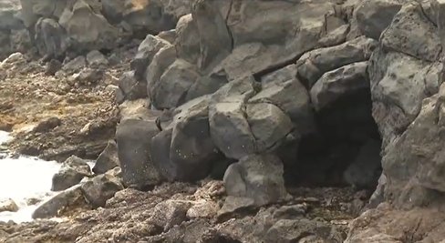 Hallan restos humanos en una cueva de Lanzarote