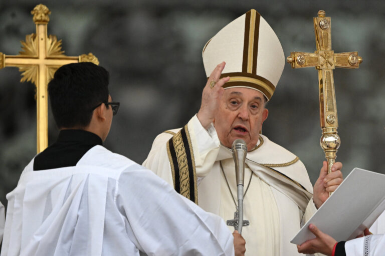El Papa Francisco pasa una «noche tranquila» y sin incidencias en el hospital