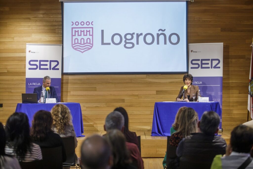 Saiz dice que a algunos "les traiciona el lenguaje" con los menores migrantes. La ministra de Inclusión, Seguridad Social y Migraciones, Elma Saiz, en el Foro 'SER Radio Rioja'/ PATXI SOMALO ESTUDIO-EUROPA PRESS