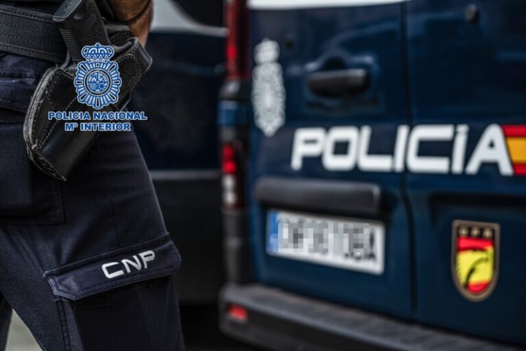 Tres detenidos por un delito de robo con violencia e intimidación en Las Alcaravaneras (Gran Canaria)